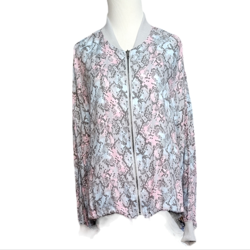 Steve Madden Pink and Blue Snakeskin Pattern Zip Up Lightweight Jacket…